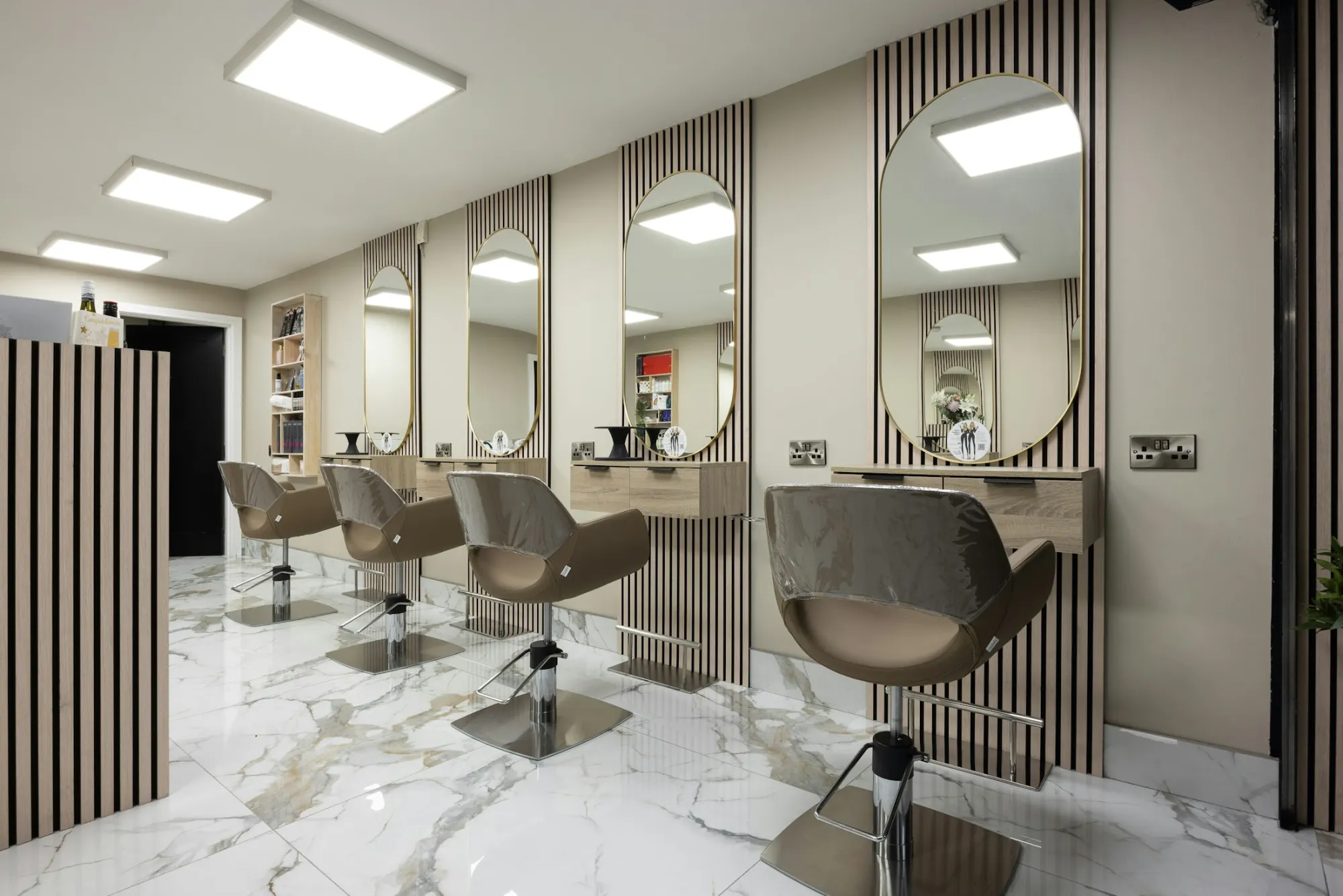 Grachtwerk Kapsalon — Dutch hair salon website design preview